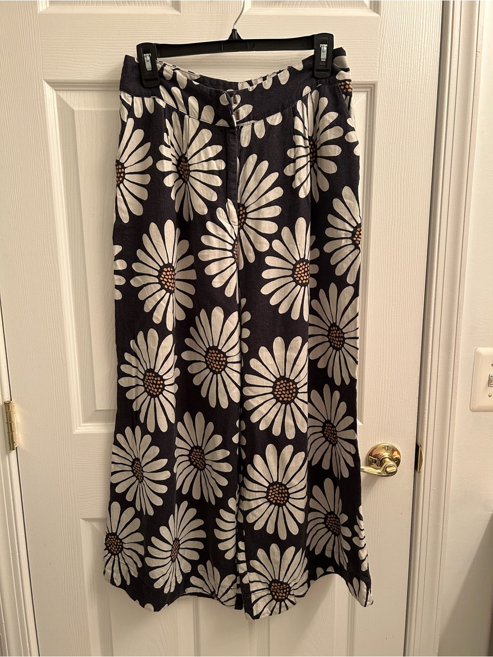 Farm Rio Anthropologie Navy and White Daisy-Print Wide Leg Pants